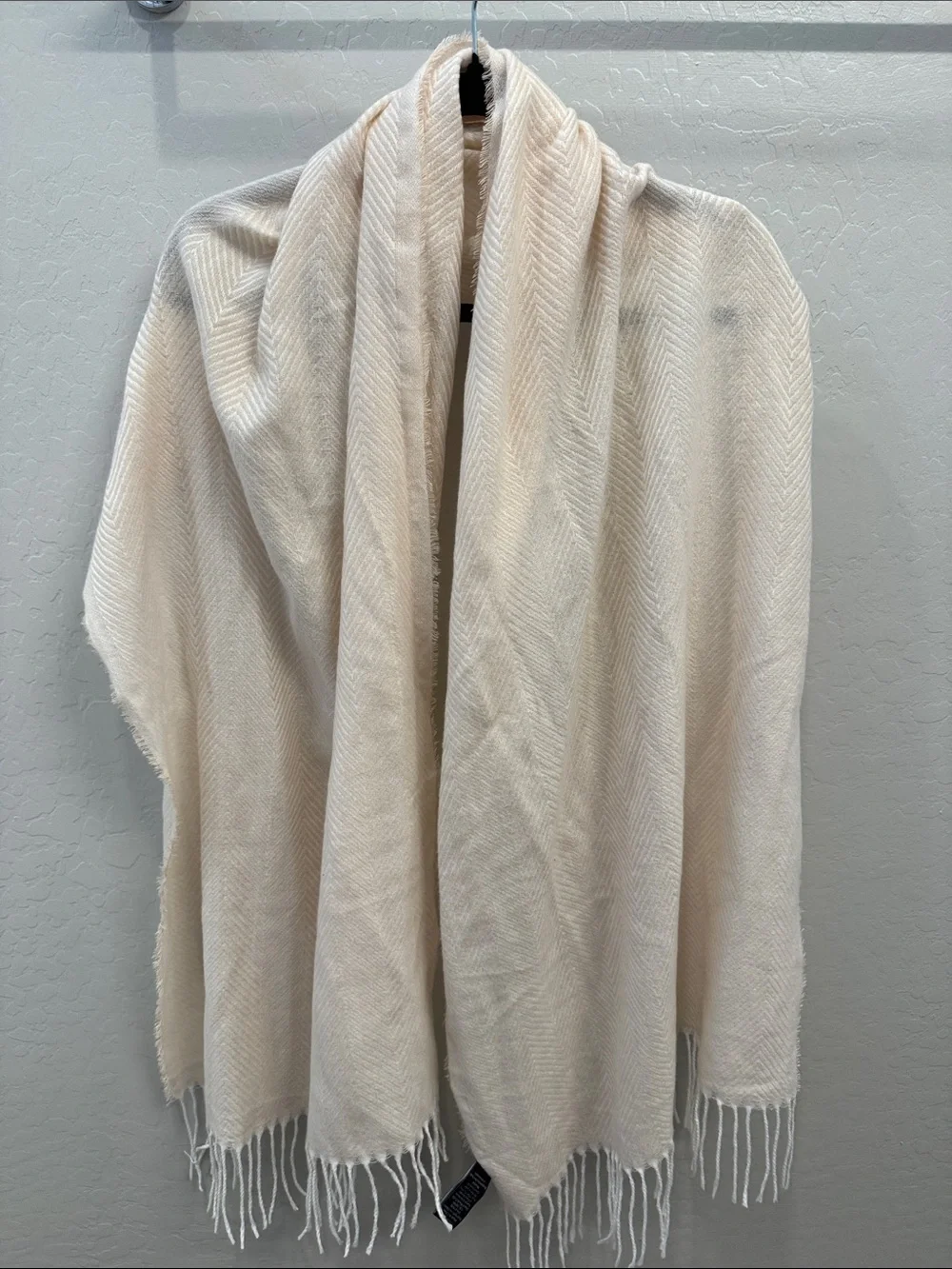 Vince Camuto Cream Woven Fringe Throw Scarf